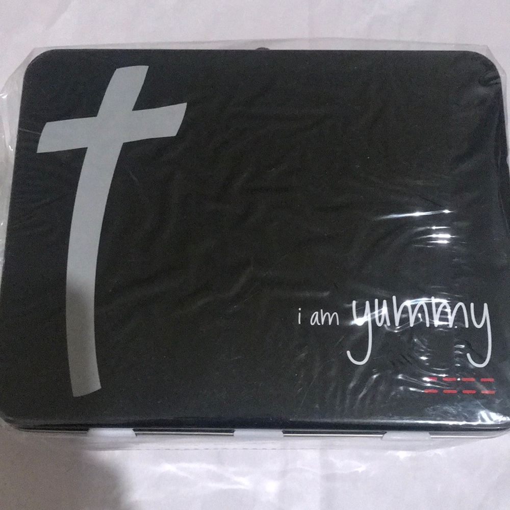 Peace Love World lunchbox Tin